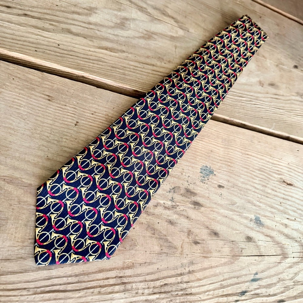 Robert Talbott Navy and Gold trumpet pattern Tie